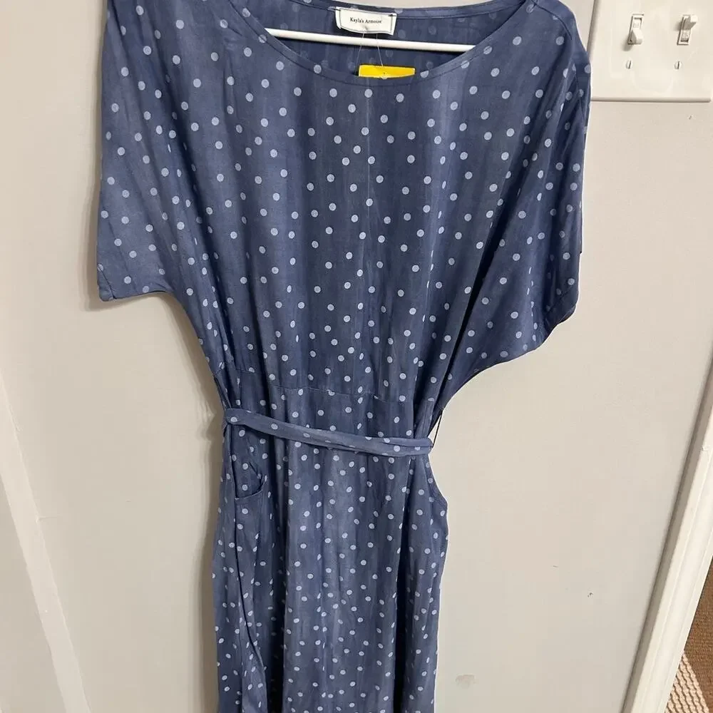 Dress - Picture 2 of 6